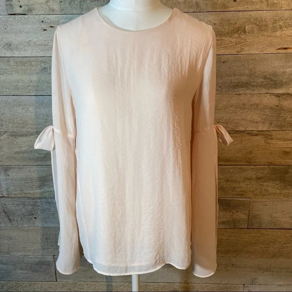 Reitman’s women’s  blush coloured romantic‎ blouse in size x-small - Picture 1 of 8